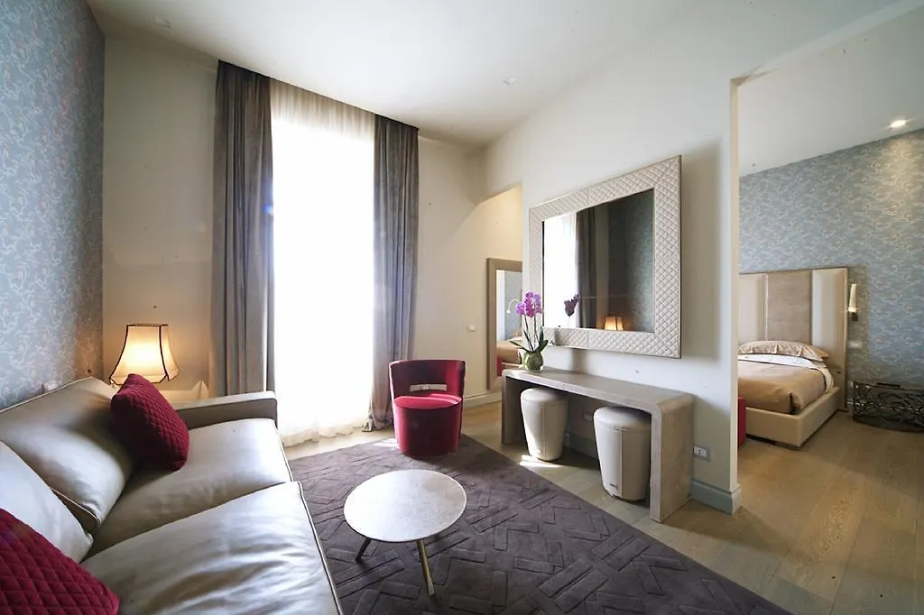 Гостевой дом Vittoriano Luxury Suites Рим Италия