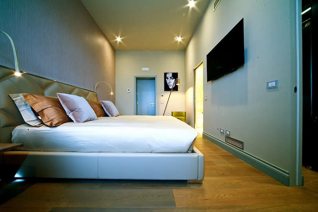 Гостевой дом Vittoriano Luxury Suites Рим