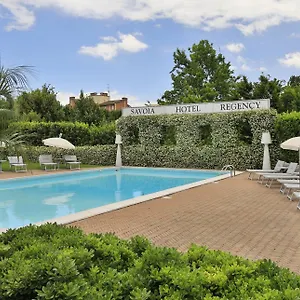 Savoia Regency Otel Bolonya